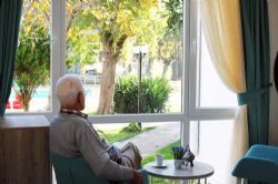 Alzheimer, Demans, Parkinsonlu Hastalara Bakım Hizmetleri